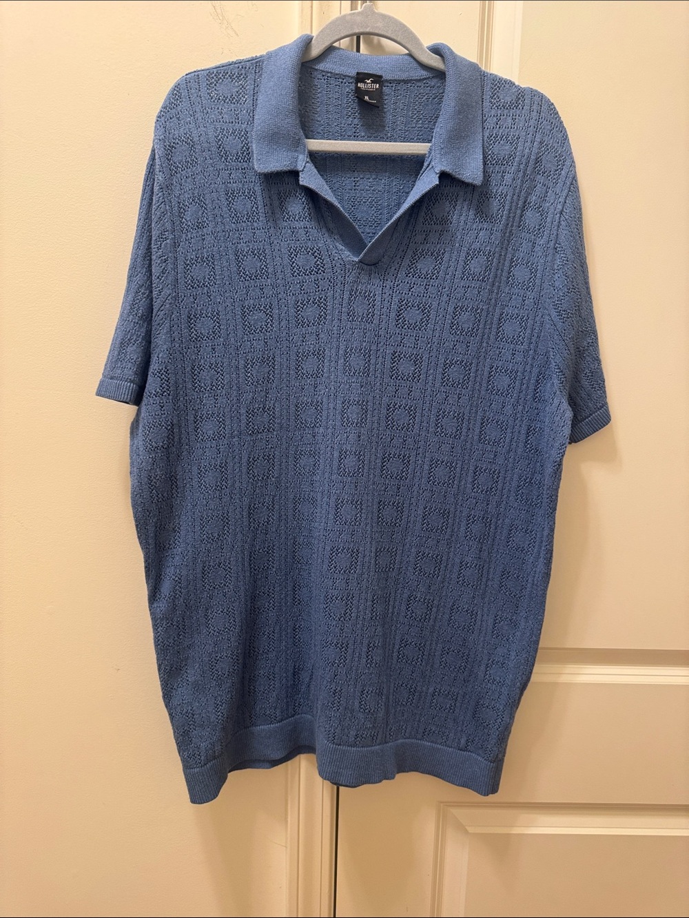Hollister V Neck Men Sweater Shirt